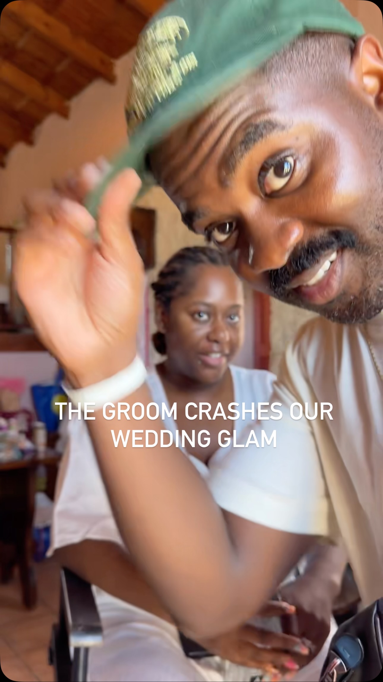 This was actually adorable and it was before we started the makeup and Elouise had already seen him that morning- so everything was a-ok! 🥰
.
.
#bloopers#weddingbloopers#makeupartist#destinationmakeupartist