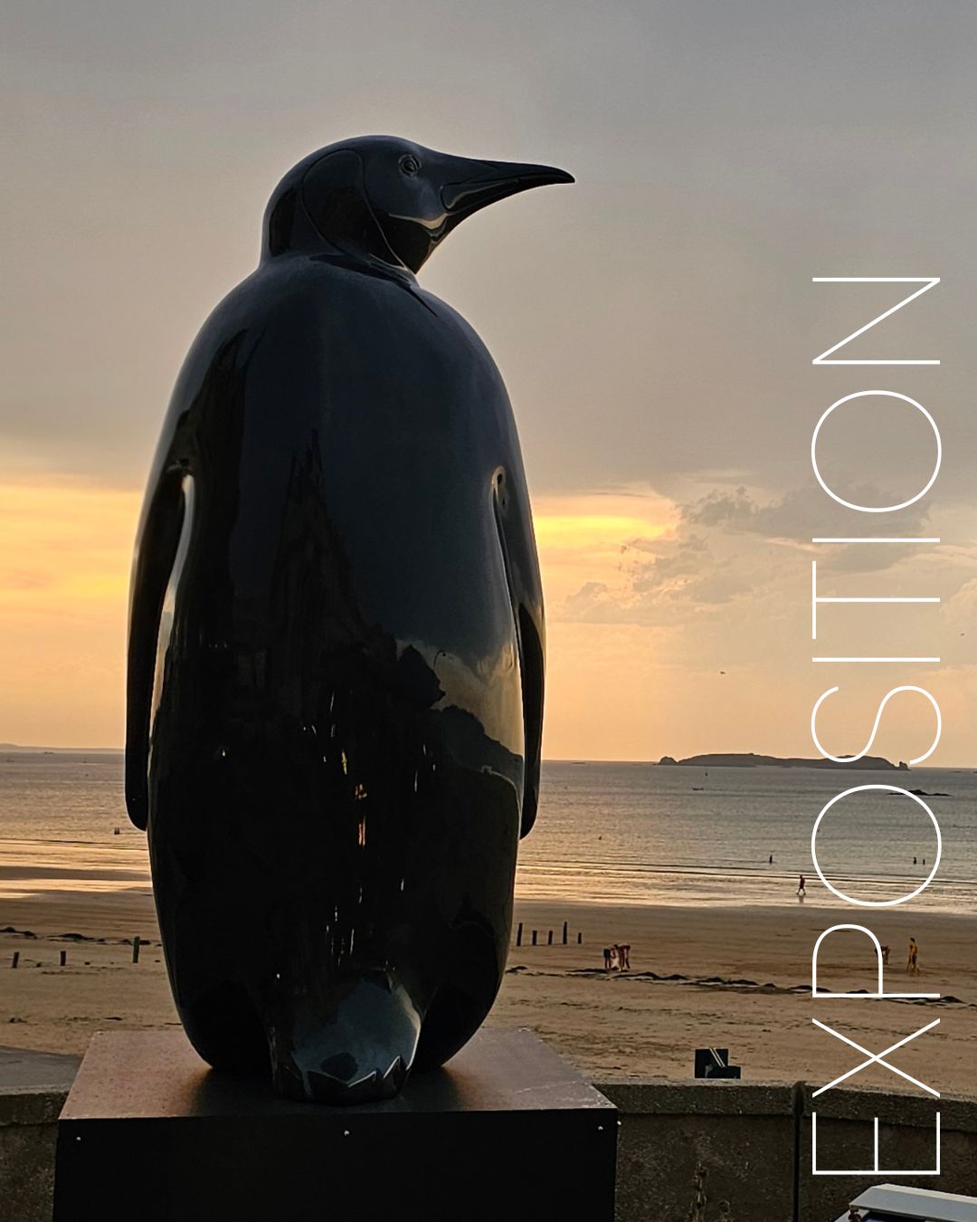Pour la septième année, une sculpture de l’artiste vient dialoguer avec le paysage malouin.
« L’Empereur », un manchot, qui culmine à 4 mètres de hauteur est visible sur la terrasse du Grand Hôtel des Thermes Marins de Saint-Malo jusqu’en Novembre 2026.
Cette exposition est organisée en partenariat avec @galerievuesurmerdinard
Merci à Ronan Le Guillou, Charlotte Raulic, Serge Raulic et Thierry Dobe et pour leur confiance renouvelée.
#michelbassompierre #saintmalo #thermesmarinsdesaintmalo #galerievuesurmer #dinard #hommage #empereur