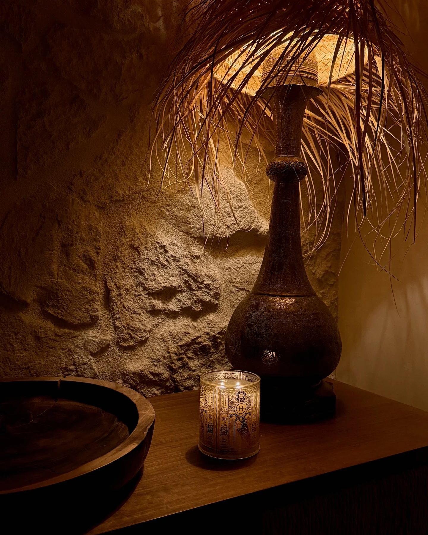 Escape to the magic of Ancient Persia with the newest limited-edition collection from Glasshouse Fragrances, Tales of the Desert.
Designed to transform fragrance into an experience, this beautiful collection brings warmth, atmosphere and a sense of adventure into your home this winter.
DUSK AT THE KASBAH:
A captivating gourmand fragrance, blending golden Honey and rich Saffron with creamy Sandalwood and warm Amber. Sweet, spicy and inviting, it captures the warmth of an enchanting evening. Available in a 380g Soy Candle & 250mL Fragrance Diffuser.
OASIS MIRAGE:
A sophisticated woody fragrance, blending aromatic Cardamom and rich Amber with soft suede accords. Warm and alluring, it reveals layers of spice, leather and smoky woods.
Available in a 380g Soy Candle.
These limited edition fragrances won’t be around for long. Warm up your home this winter with the enchanting Tales of the Desert collection before it’s gone.