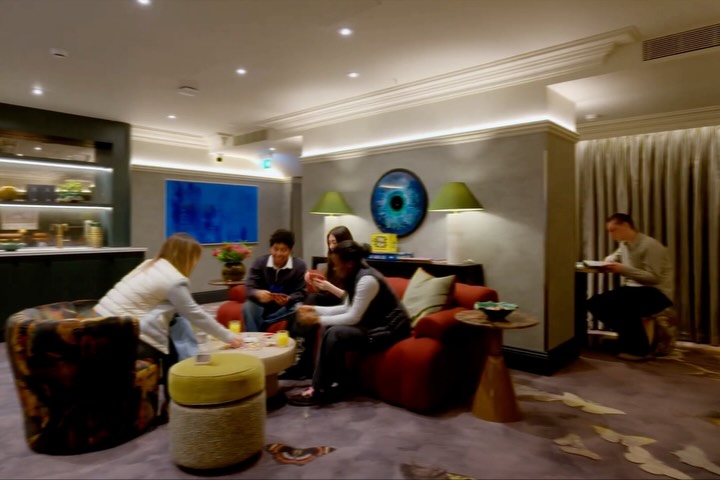 The lower ground lounge is a perfect place to have fun with friends and connect with fellow residents 🔑
A selection of over 300 board games, an ultra-HD TV and the carefully thought design - makers every moment unforgettable, no matter your choice ♟️
#fiftyonelondon