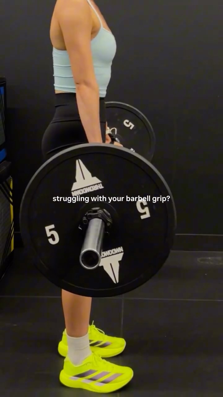 the ultimate barbell grip hack when you have forgotten your straps🏋🏼♀️😍
Take note 📝
Cable attatchments are great substitutes ✅
Follow for more gym girl hacks 🫶🏼