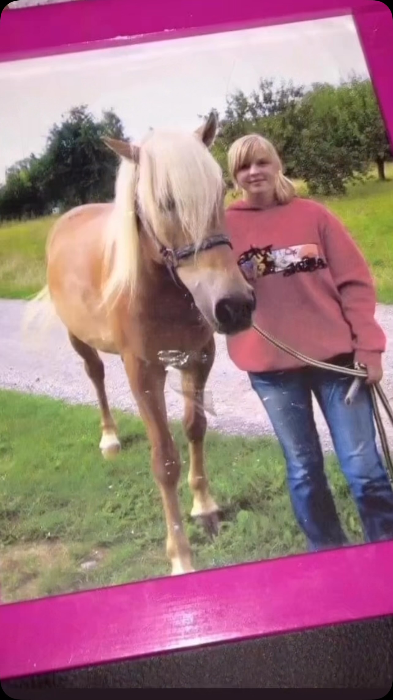 18-year-old me.
First full-time job.
First proper wage.
Most people probably bought a car or put some savings aside but I bought a horse. 🐴
Not a pot to piss in, no savings, no real plan… but I’d wanted my own horse for as long as I could remember. So, naturally, I thought, “I’ve got a job now… I can definitely afford a horse!”
Looking back, it probably wasn’t my wisest financial decision…
But it reminds me of something I hope I’ve never lost.
The courage to chase what matters to me.
Life has taught me to think a little more before jumping in these days but I’m still grateful that younger Denise believed big dreams were worth taking a chance on.
Sometimes the best stories begin with a slightly ridiculous decision. ✨💕
This horse by the way was the best horse in history!
#mindset #selfdevelopment #myjourney #strongwomen