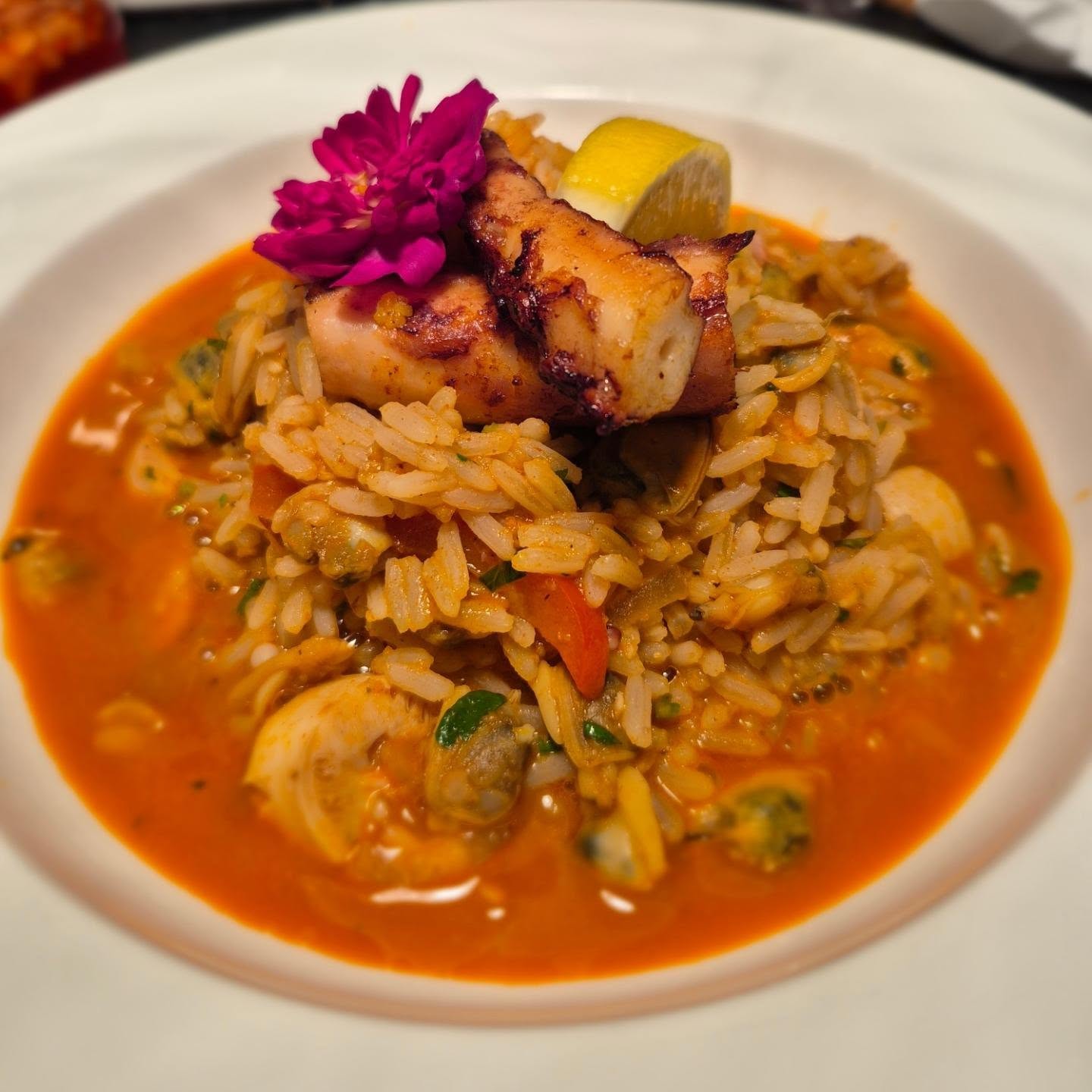 Octopus rice. Can't be more portuguese than this... 😋
#portuguesefood #brazilianfood #galway #winesofportugal #supportlocal
