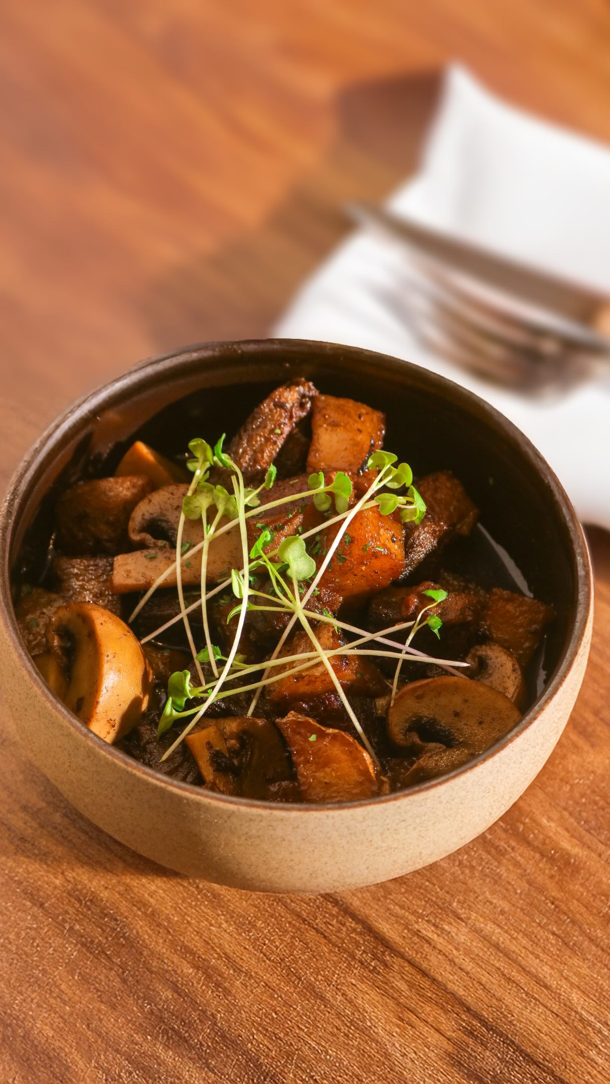 Not every great recipe starts with a plan.
Our Brown Butter Lengua Salpicao started with chefs lost in conversation and a butter left a little too long. The rest is history (and one of our most-loved dishes) ๐ง