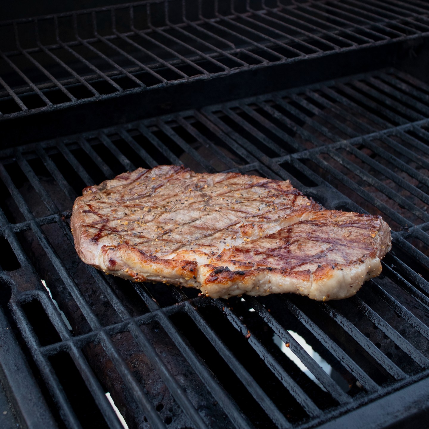 BULK SAVINGS at the BBQ Headquarters of Cape May County!
Did you know we now offer premium NY Strip Steaks in bulk at a lower price per pound?
Take home 14ā16 hand-cut NY Strip Steaks for just $18.86 per pound and stock your freezer with quality beef at an incredible price. Perfect for family cookouts, summer gatherings, or anyone who believes you can never have too many steaks. Because of course..United We Grill!
š 1215 Bayshore Road, Villas
š 609-886-5121
š gaissmarket.com