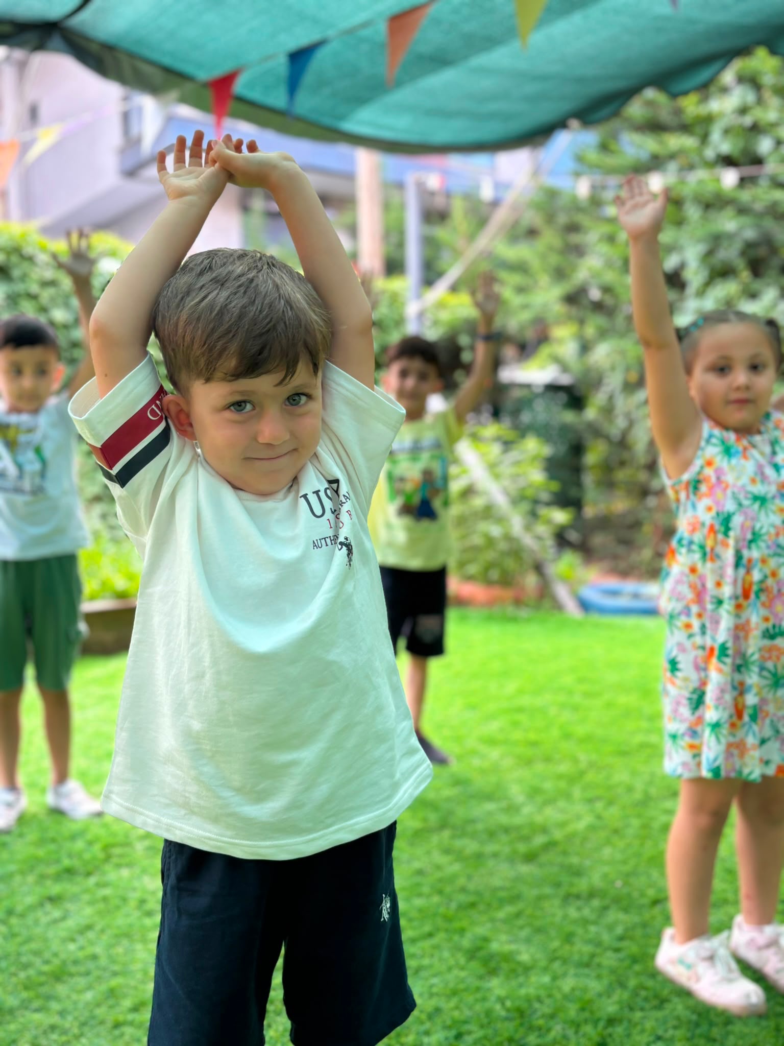 ✨ YAZ OKULU TÜM HIZIYLA VE GÜZELLİĞİYLE DEVAM EDİYOR!
Siz de çocuğunuzun güvenli, eğlenceli ve verimli bir yaz geçirmes