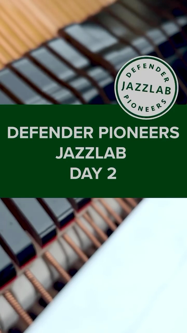 @DEFENDER Pionners-JazzLab – DAY 2
Don’t miss the JazzLab Jam Session on July 16 at the @hotelreinevictoria and of course the DEFENDER PIONEERS-JAZZLAB WINNERS NIGHT on July 17 at the Dracula Club 😎
GABRIEL CHAKARJI Piano
RAFAEL ENCISO Bass
EVIATAR SLIVNIK Drums
The Mentors are
CAMILLE BERTAULT
LUIS PERDOMO
PETER SLAVOV
KIKO FREITAS
🎬 @marc_schippert