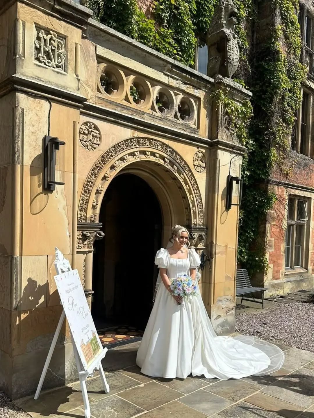 Our lovely bride Sarah's special day at the gorgeous Soughton Hall 😍 Thank you for sharing these beautiful photos with us x