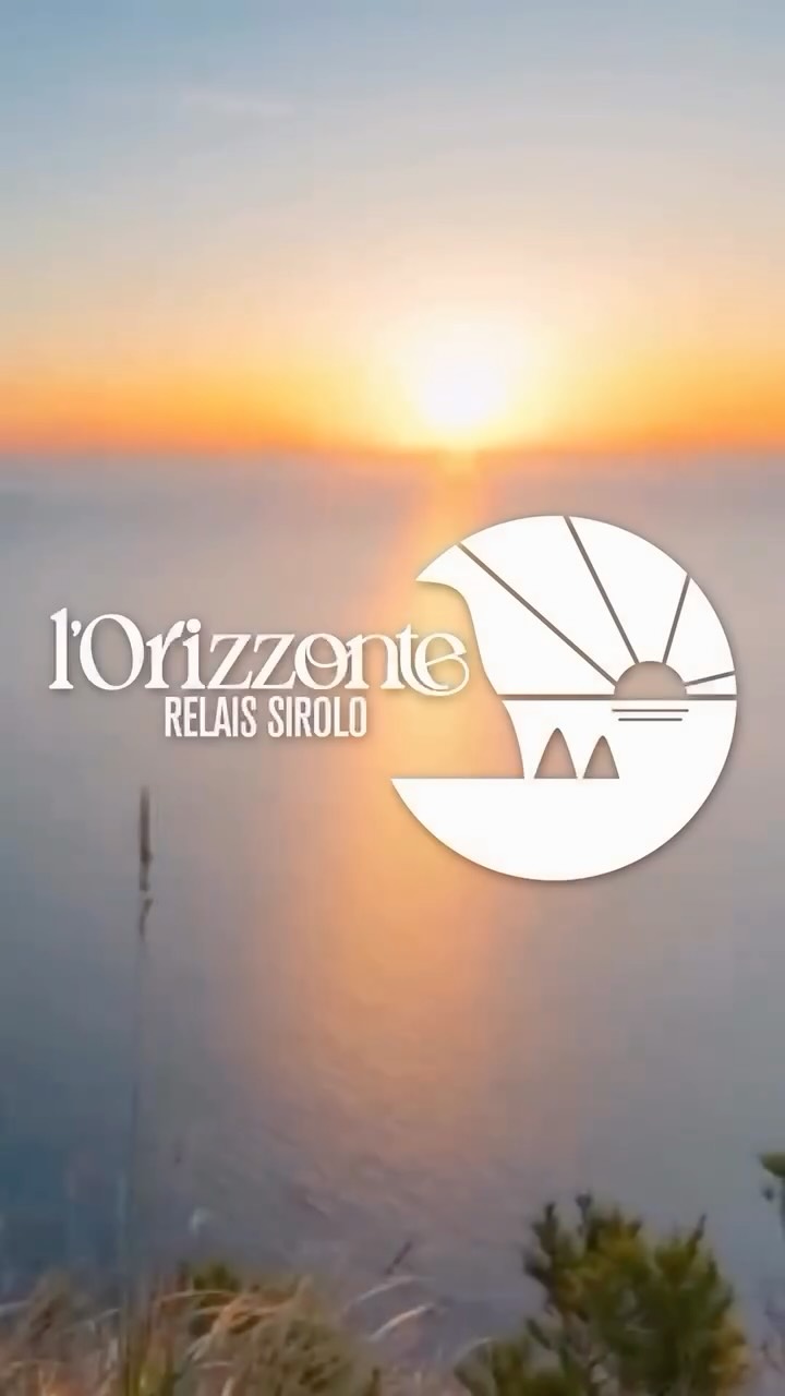 Immaginate l’estate. Quella vera, dove il tempo rallenta e i pensieri si fermano. 🌊 TUTTI MERITIAMO UNA VISTA MARE
Il Guardian ha incoronato le spiagge del Conero come le più belle spiagge libere d’Italia. E se c’è una cosa che merita un mare del genere, è un posto all’altezza dove tornare la sera.
Il nostri relais è pensato come un vero e proprio rifugio privato, solo 3 camere e un miniappartamento. Nessuna folla, nessuna confusione, nessuna corsa per accaparrarsi un posto a colazione. Solo voi, un’accoglienza curata in ogni dettaglio e il lusso assoluto del silenzio.
Il mare ha già fatto il suo spettacolo, noi ci mettiamo una terrazza spettacolare in prima fila.
Link in bio per scoprire il NOSTRO relais e prenotare i vostri giorni di pace assoluta. ✨
#RivieraDelConero #Conero #Guardian #SpiaggeItaliane #sirolo