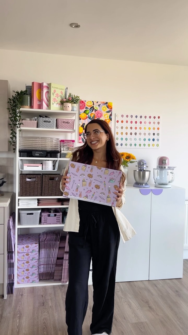 It feels so good to be back! 💜
Packing orders, setting up my new workspace and slowly bringing Sugarbase back to life in its new home ✨
What’s one thing you’d like to see first...the kitchen tour or back to icing tips + tricks?
(Shop all products from my website!)