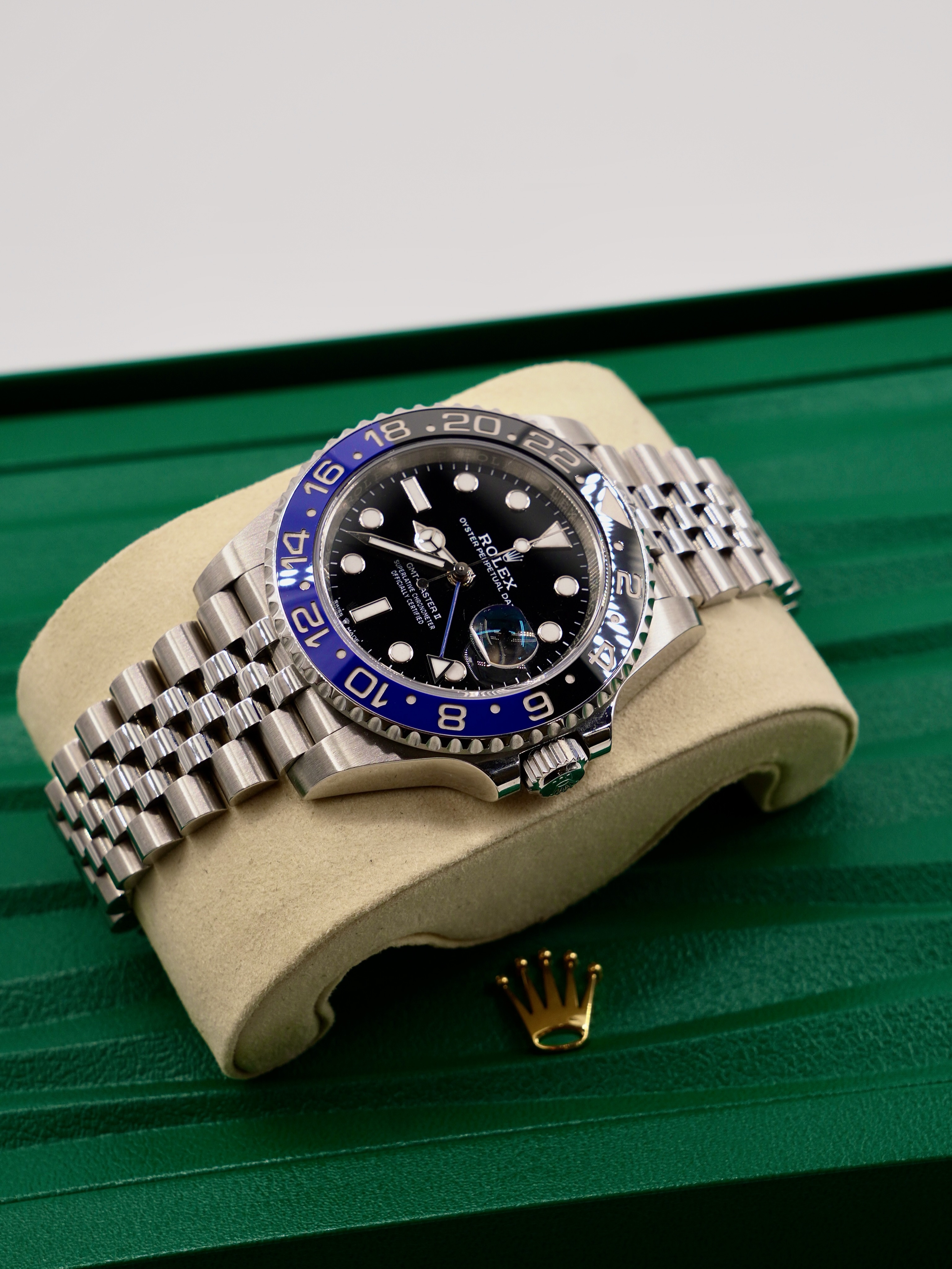 This one never disappoints… the Rolex GMT Master II Batgirl. This 2020, complete set in excellent condition is availab