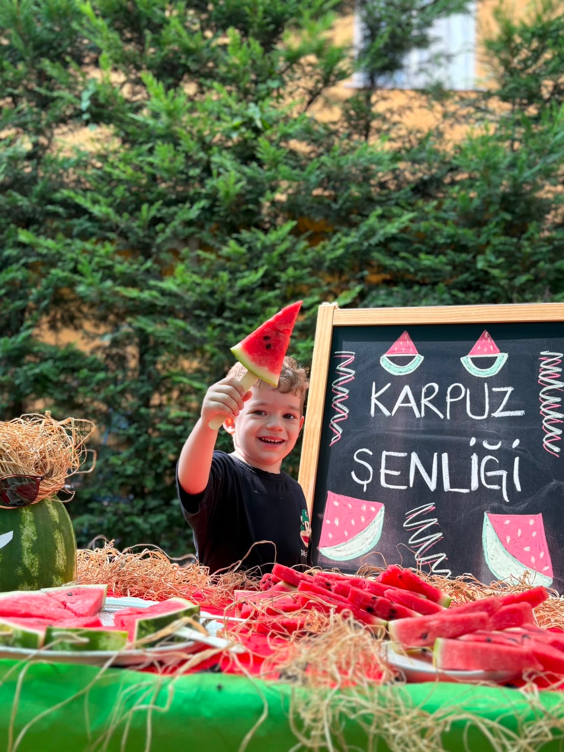 💦☀️ Yazın en eğlenceli hali İnci Taneleri’nde!
Su savaşları, danslar, kahkahalar ve birbirinden eğlenceli etkinliklerl