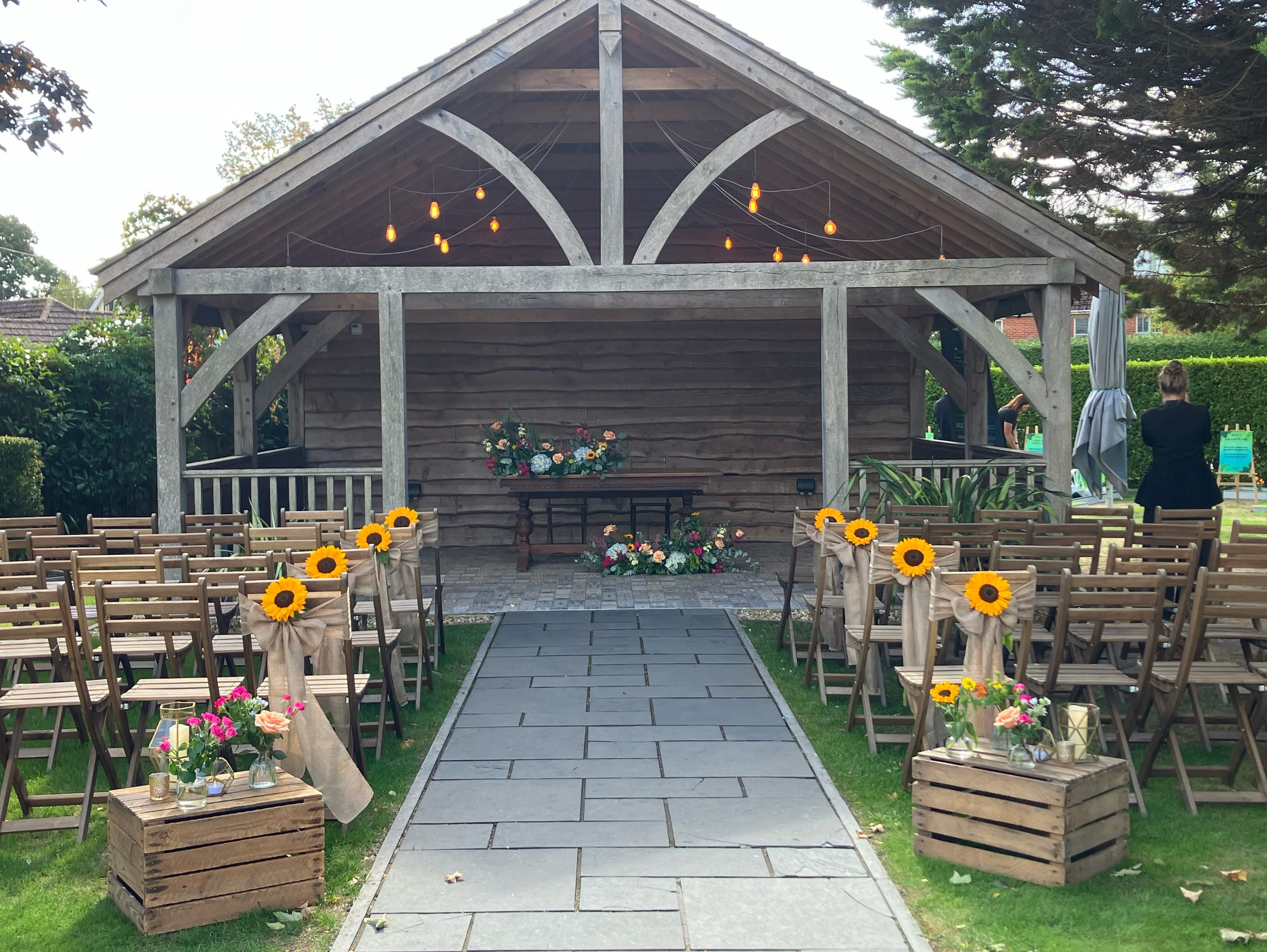Wedding Showcase! Today we are set up at @balmerlawnweddings a lovely local venue to us in the heart of The New Forest. From 12-2pm you can come and have a look around and meet lots of fab recommended suppliers. We have yummy ice cream tasters to try too 🍦🍦🍦
#brockiceabbie
#newforesticecream
#balmerlawnhotel
#newforestweddings
#hampshireweddings