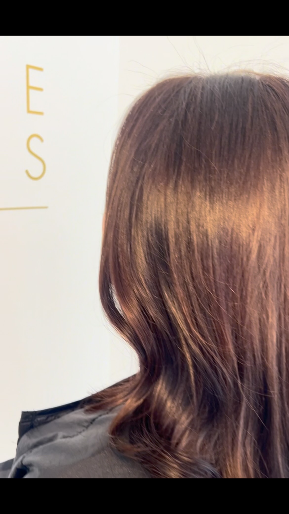 Fresh trim, long layers & a deep dose of hydration using our hydrate me masque ✨
Healthy, glossy hair that feels just as good as it looks.
#hydratedhair #newsalon #farnhamsurrey #farnhamsalon #glossy