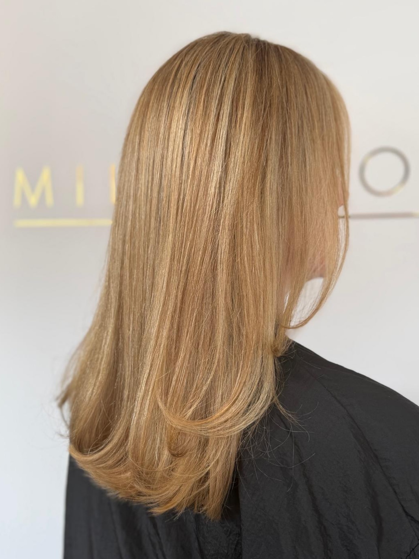 Soft gorgeous colour by our Wella Colour Expert Tanya and a beautiful layered cut & blow dry by Holly 🖤
Call or book online now!! ☎️
#softlayers #hair #softblonde #odiham #hairinspo